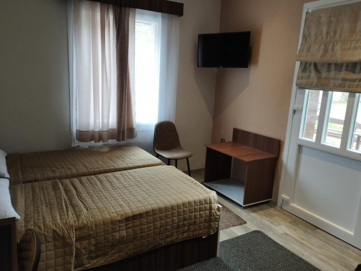 Εκαli Rooms Apartments Καλέντζι Εξωτερικό φωτογραφία