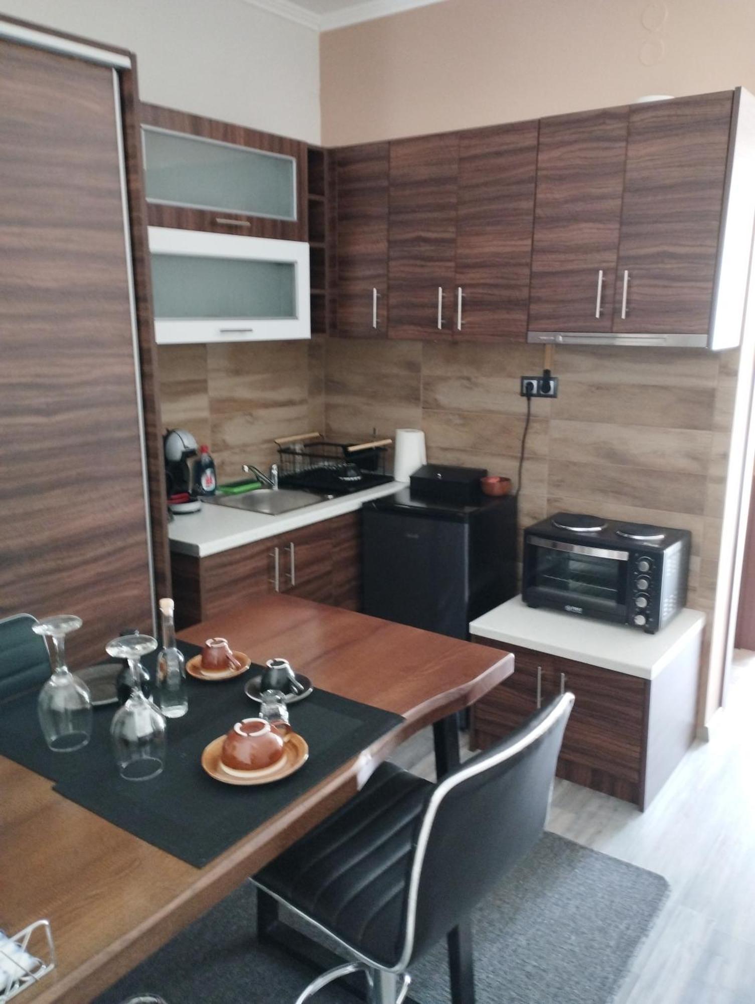 Εκαli Rooms Apartments Καλέντζι Δωμάτιο φωτογραφία